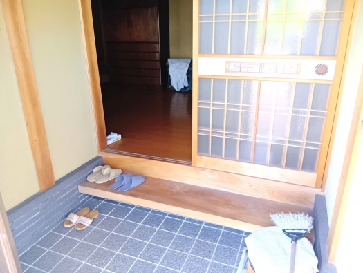 奥側玄関