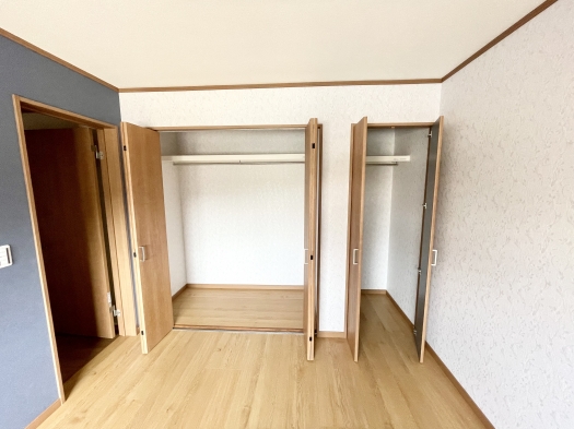 2階洋室収納