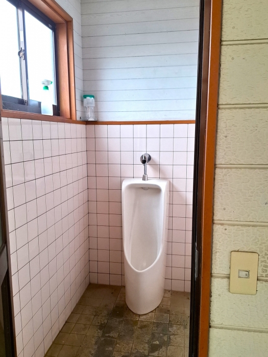 男子トイレ