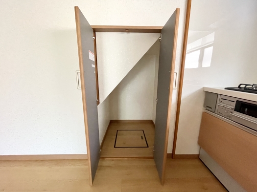 階段下収納