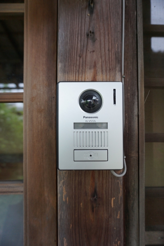 カメラ付インターフォン