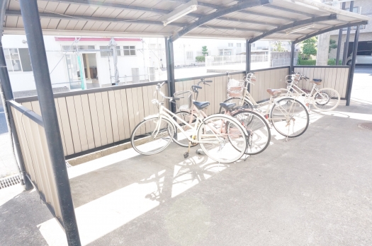 ワンズホーム　駐輪場
