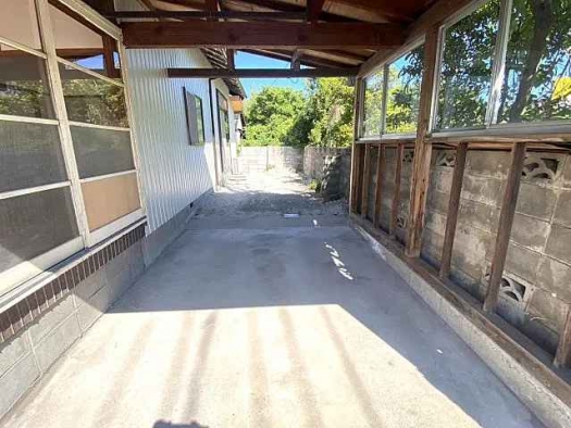 駐車場(手前側)